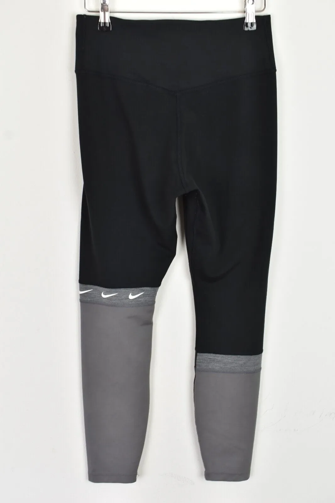 NIKE Black Leggings size M Womens Dri-Fit Outdoors Outerwear Womenswear